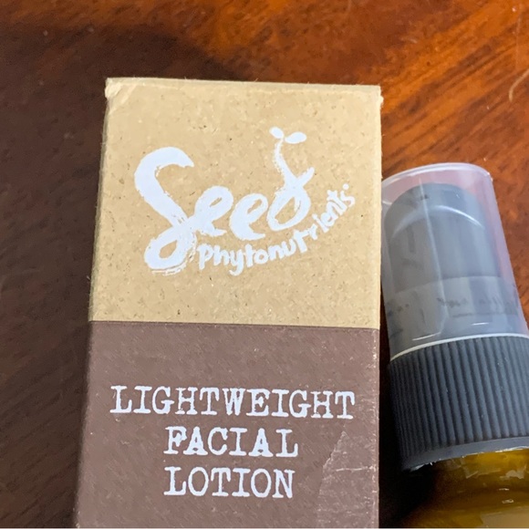 BNIB Seed Phytonutrients Lightweight Facial Lotion 2.0 oz - Picture 8 of 8